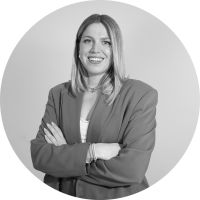 profesional miriam foto en blanco y negro