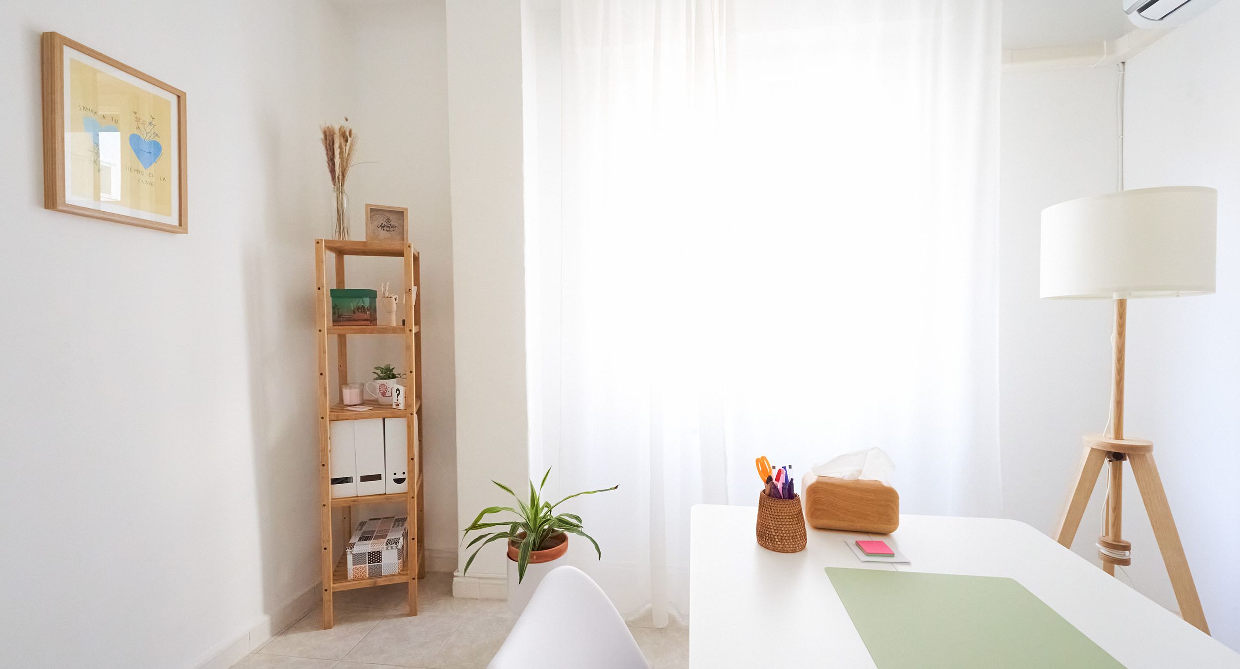 Sala despacho de zaragoza  detalle a la ventana 