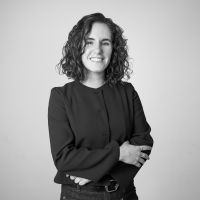 profesional yaiza en blanco y negro 